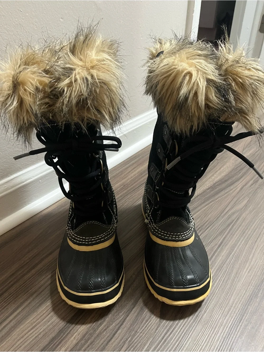 Sorel Black Joan of Arctic Winter Boots with Faux Fur Trim